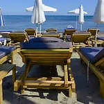 Casa Del Mar