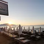 Casa Del Mar Bed & Breakfast