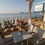 Bed & Breakfast Casa Del Mar 4*