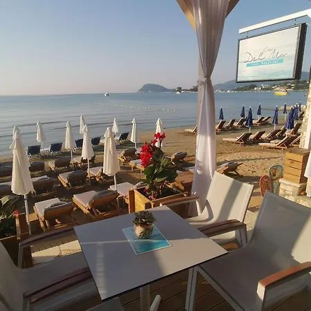 Alojamento de Acomodação e Pequeno-almoço Casa Del Mar 4*